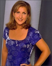 Lynne Bassett,                                     personnage                                 dans Les Feux de l&#039;Amour