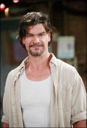 Shaw Roberts,                                     personnage                                 dans Les Feux de l&#039;Amour