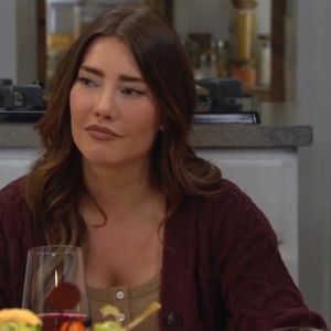 Amour, Gloire et Beauté/Top Models, épisode N°9662 diffusé le 26 novembre 2025 aux USA