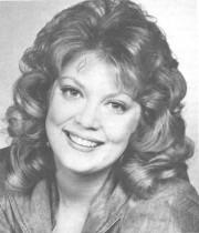 JoAnn Curtis, personnage dans Les Feux de l'Amour