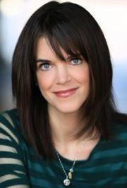{ name }},                                          actrice                                                                                  
 dans Les Feux de l'Amour