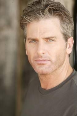 { name }},                                          acteur                                                                                  
 dans Les Feux de l'Amour