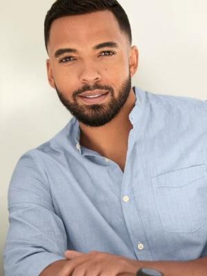 { name }},                                          acteur                                                                                  
 dans Les Feux de l'Amour