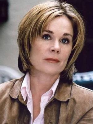 { name }},                                          actrice                                                                                  
 dans Les Feux de l'Amour