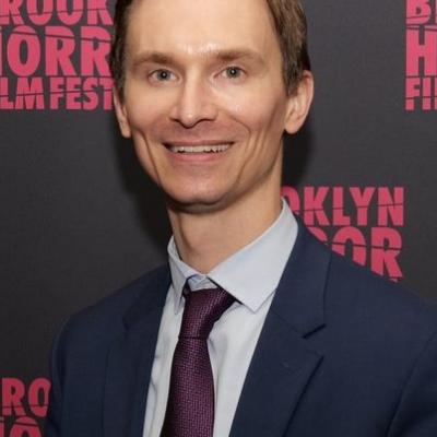 { name }},                                          acteur                                                                                  
 dans Les Feux de l'Amour