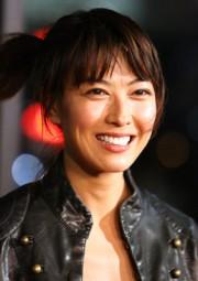 { name }},                                          actrice                                                                                  
 dans Les Feux de l'Amour