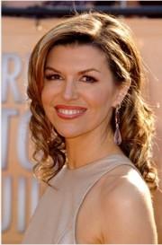 Finola Hughes