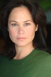{ name }},                                          actrice                                                                                  
 dans Amour, Gloire et Beauté