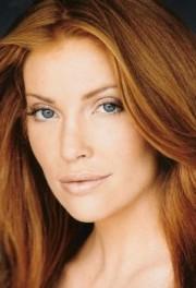 { name }},                                          actrice                                                                                  
 dans Amour, Gloire et Beauté