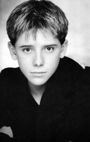 { name }},                                          acteur                                                                                  
 dans Les Feux de l'Amour