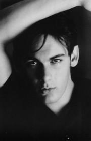 { name }},                                          acteur                                                                                  
 dans Les Feux de l'Amour