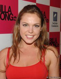 Carnet Rose : Agnes Bruckner, ex Bridget Forrester dans Amour, Gloire et Beauté est enceinte