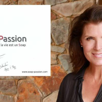 Interview exclusive de Kimberlin Brown : "Sheila a tant de défauts qu'elle accepte ceux des autres !"