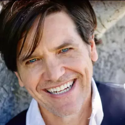 Michael Damian de retour dans les "Feux de l'Amour" pour un séjour prolongé