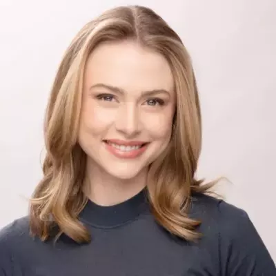 Hayley Erin (Ex Abby Newman) de retour dans les Feux de l'Amour avec un nouveau personnage