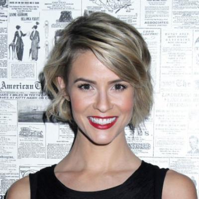 Linsey Godfrey (Caroline) de retour dans Amour, Gloire et Beauté - Top Models !