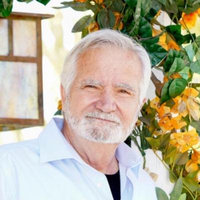 Crossover : John McCook (Eric Forrester de Top Models) bientôt de retour dans les Feux de l'Amour