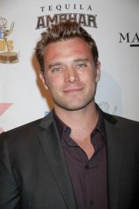 Billy Miller reste !