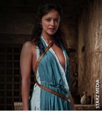 Marisa Ramirez chez les Gladiateurs!