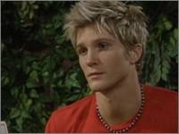 Les Feux de l'Amour, épisode N°7933 diffusé le 27 juillet 2004 aux USA